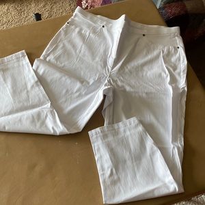 NWOT Basic Editions Lightweight Jeans.Elastic Waist,No Front Pockets just design